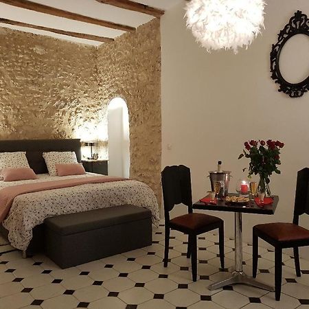 Le Grand Coudreau Bed and Breakfast Nazelles-Negron Eksteriør billede