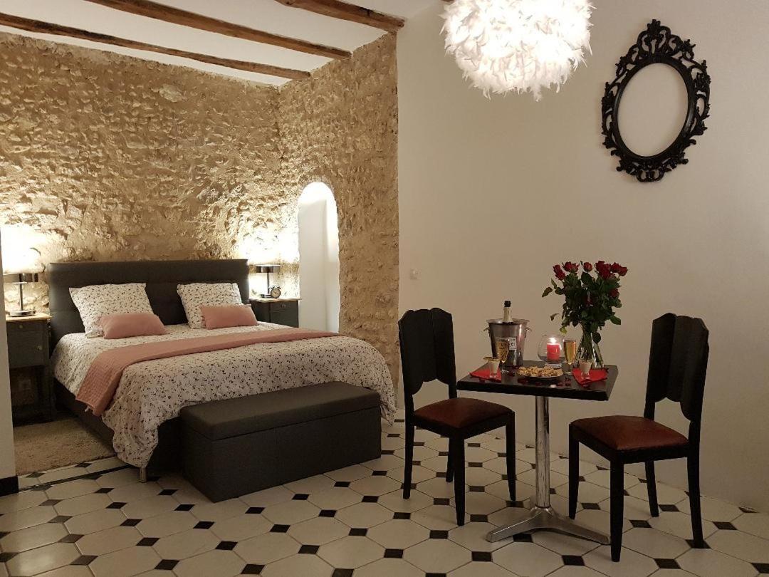 Le Grand Coudreau Bed and Breakfast Nazelles-Negron Eksteriør billede